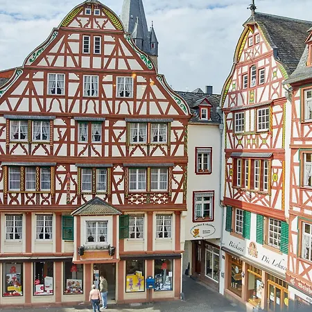 Am Historischen Marktplatz Bernkastel-Kues